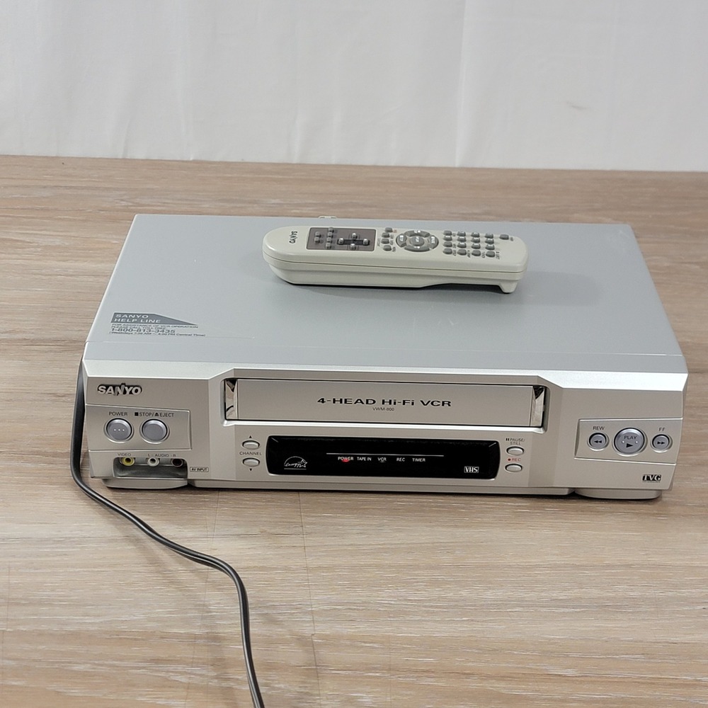 Sanyo VWM-800 4-Head Hi-Fi VCR VHS Player Silver with Remote Control